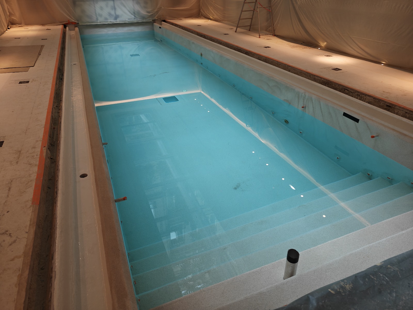 Piscine du Crillon - Mise en eau après étanchéité